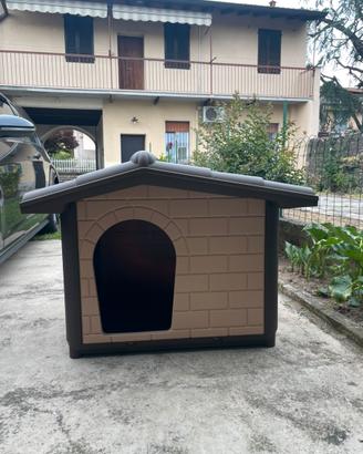 Cuccia per cani da esterno NUOVA
