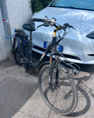 Bicicletta ebike da passeggio elettrica i-bike