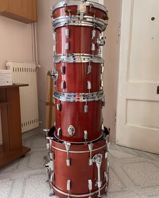 Batteria vintage in acero americano
