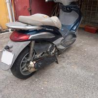 Piaggio Beverly 