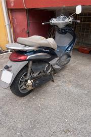 Piaggio Beverly 