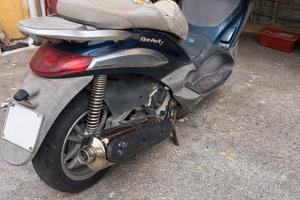 Piaggio Beverly 