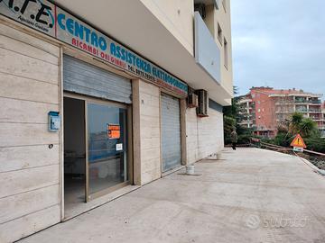 LOCALE per uso commerciale o studio professionale
