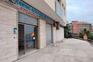 LOCALE per uso commerciale o studio professionale