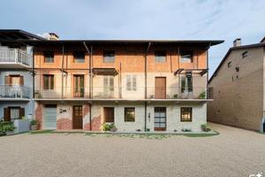 CASA SEMINDIPENDENTE A CORIO