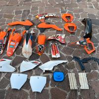 Vari set plastiche KTM 125/200/250/300/450/530