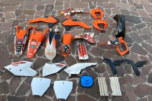 Vari set plastiche KTM 125/200/250/300/450/530