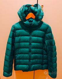 Piumino Uniqlo ultra leggero. 