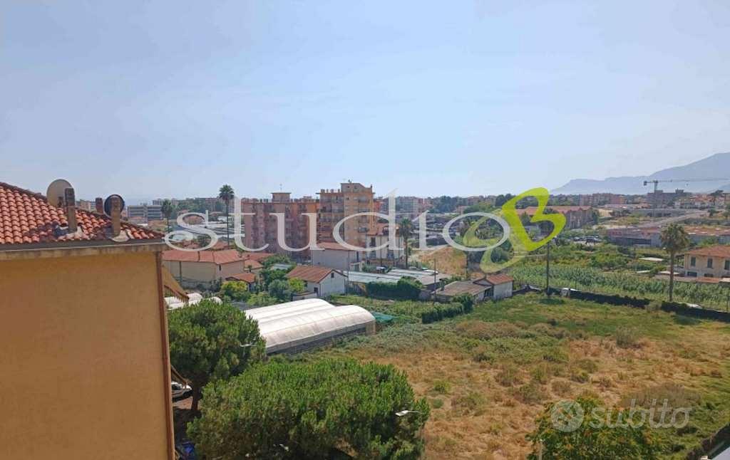 Apartment in Vallecrosia al Mare, Vallecrosia Alta - Vista 2