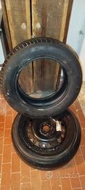 Pneumatici n. 2 di qui uno con cerchio in ferro 