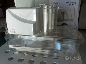 Robot da cucina affetta tutto