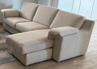 Divano con chaise longue dx