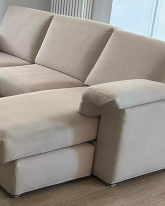 Divano con chaise longue dx