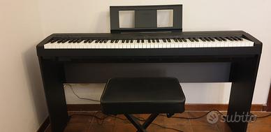Pianoforte digitale Yamaha P-45 con sgabello