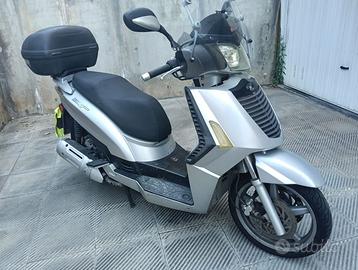 Kimco Peaple S 250
