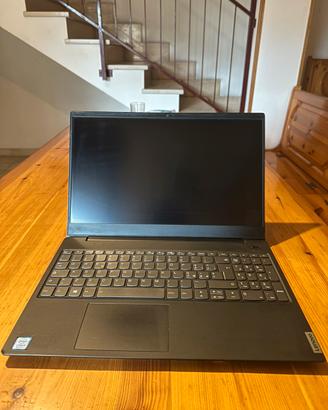 Lenovo IdeaPad i7 8 gen 8GB SSD 512GB da riparare