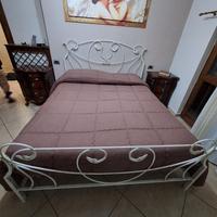 letto  matrimoniale in ferro battuto 