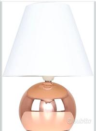 lampade da tavolo o comodini