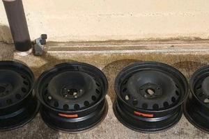 4 cerchi in ferro da 15 alfa romeo