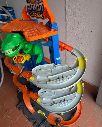 Hot wheels pista T-Rex