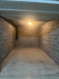 Box Treviso laterale viale Europa fuori mura