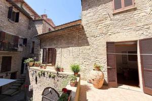 Appartamento di 163 m² con 3 locali a Montone