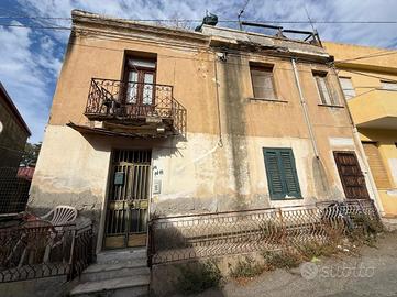 2 LOCALI A REGGIO DI CALABRIA