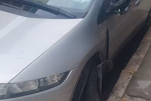 Honda Civic incidentata