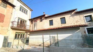 CASA DI CORTE A THIENE