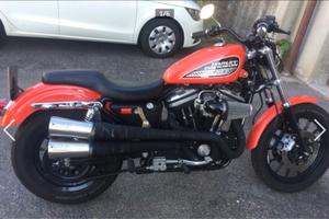 Harley Davidson 883 R
