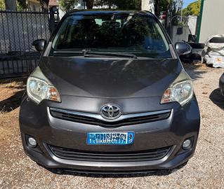 Toyota Verso-S 1.3 MT Active