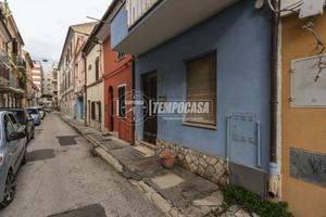 CASA SINGOLA NEL BORGO MARINARO!