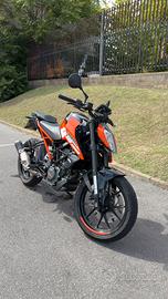KTM duke 125