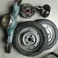 STERZO VESPA 50 L COME NUOVO COMPLETO