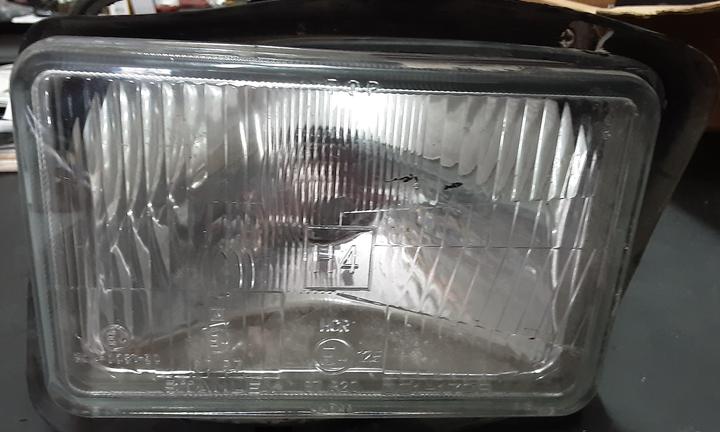 Faro completo di staffa suzuki dr 600 djebel 1987