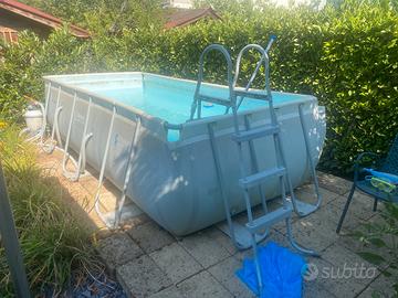 Piscina Bestway 4 x 2 scaletta motore filtro