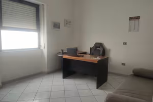 Appartamento piano terra uso ufficio