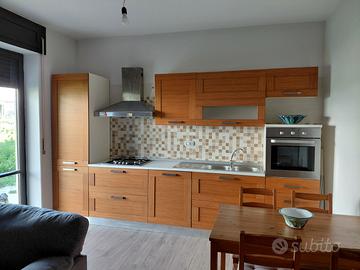 Trilocale ristrutturato Via Nazionale Torrette Mer