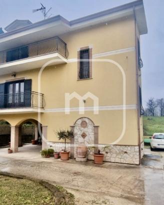 Elegante Villa Unifamiliare