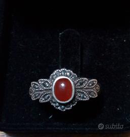 anello argento con corniola centrale 