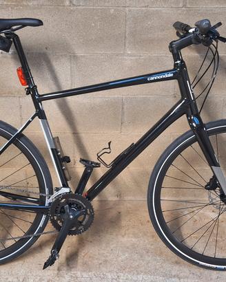Bicicletta ibrida Cannondale 