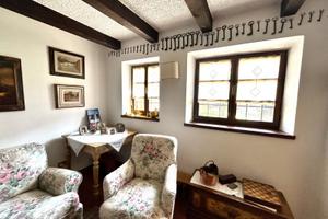 Casale in pietra ristrutturato con vigneto