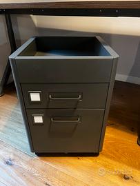 IDÅSEN Cassettiera con rotelle