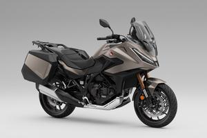 Honda NT 1100 VERSIONE DCT + SOSPENSIONI ELETTRONI
