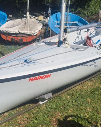 barca a vela Flying Junior da regata