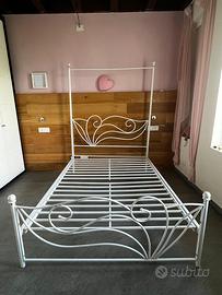 Letto alla francese a baldacchino