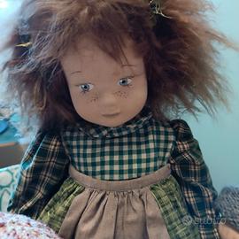 Bambole realizzate interamente a mano