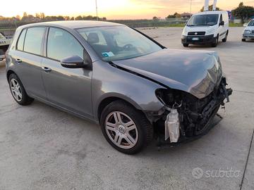 Pezzi ricambio Volkswagen golf 6 1.6 TDI 2010