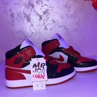Sneakers Air Jordan 1 Mid “Mai usate”