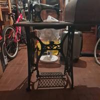 Macchina da cucire Naumann